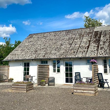 Отель Bogelund Sleep-In Каруп Экстерьер фото
